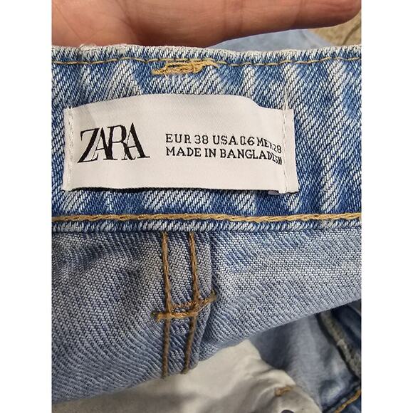 Zara Womens High Waist Denim Short Size 6 Light Denim Distressed - Picture 3 of 5